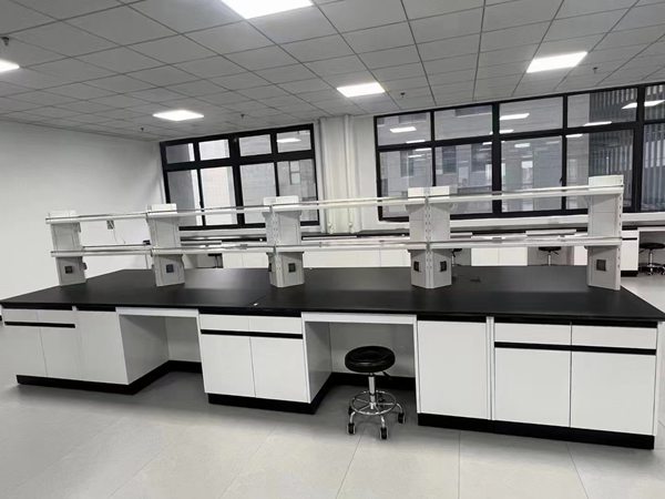 全鋼中央臺(tái)實(shí)驗(yàn)臺(tái)